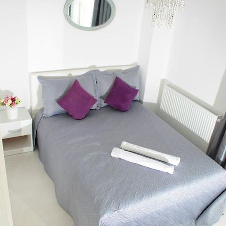 White Luxury Apartment Sibiu Eksteriør billede