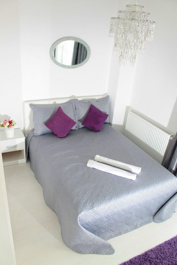 White Luxury Apartment Sibiu Eksteriør billede