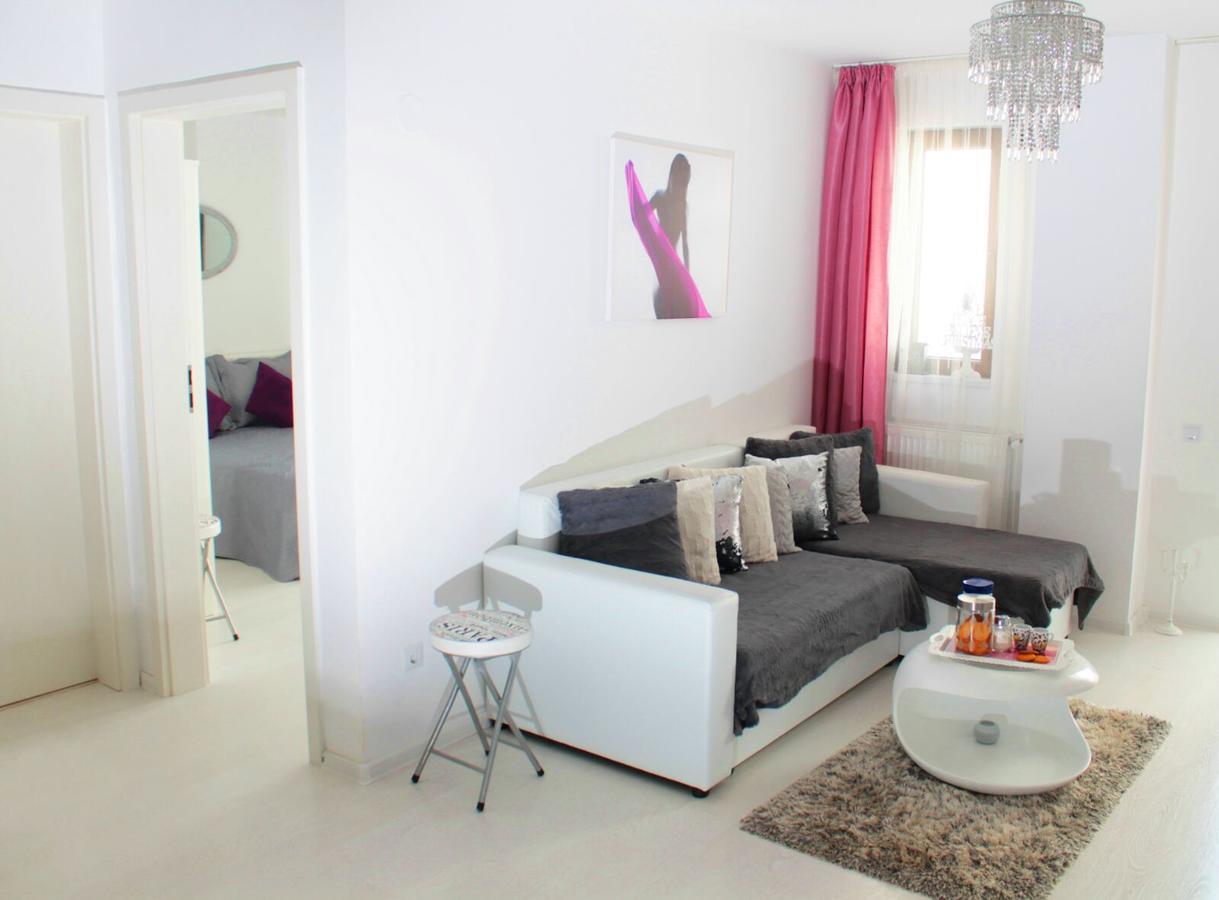 White Luxury Apartment Sibiu Eksteriør billede